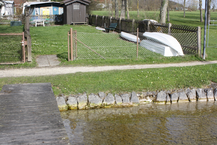 Badeplatz vom See aus